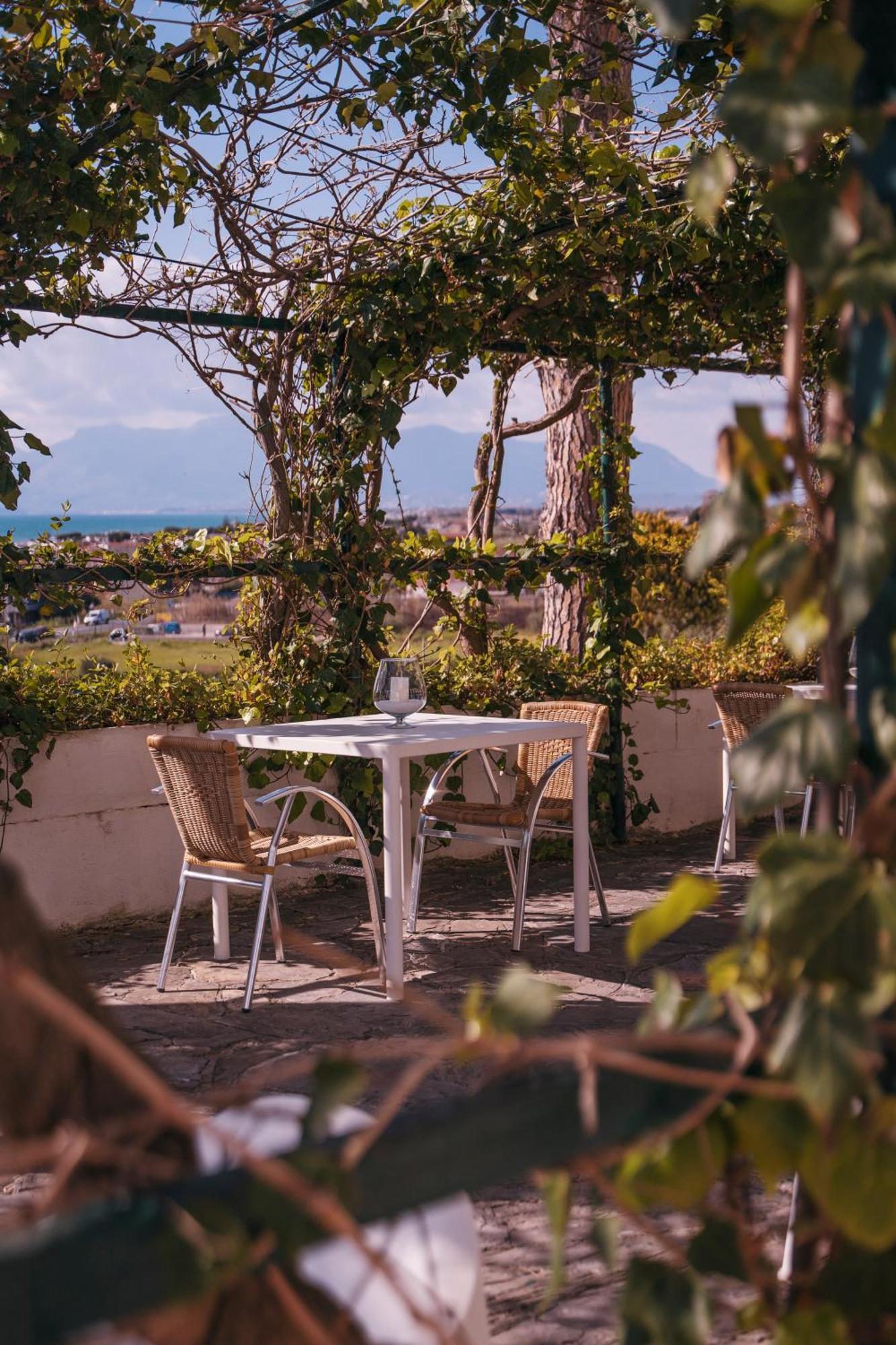 Hotel Sinuessa Terme Mondragone Exterior foto